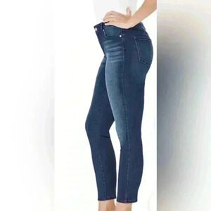 FREE 💟NINE WEST Skinny  Cigarette Fit